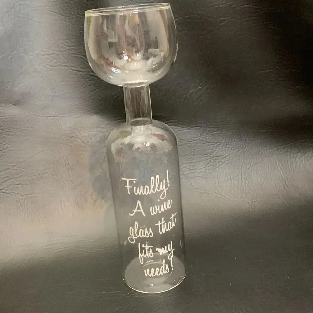 Big Mouth Toys Wine Bottle Glass Holds Whole Bottle A Glass That Fits My Needs